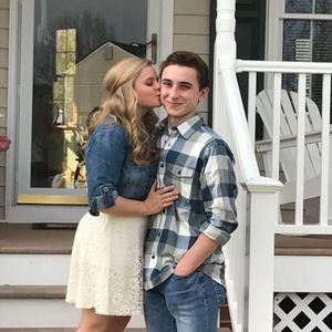 Meet your Posher, Hayley